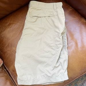 North face size 40 nylon khaki shorts excellent like new condition